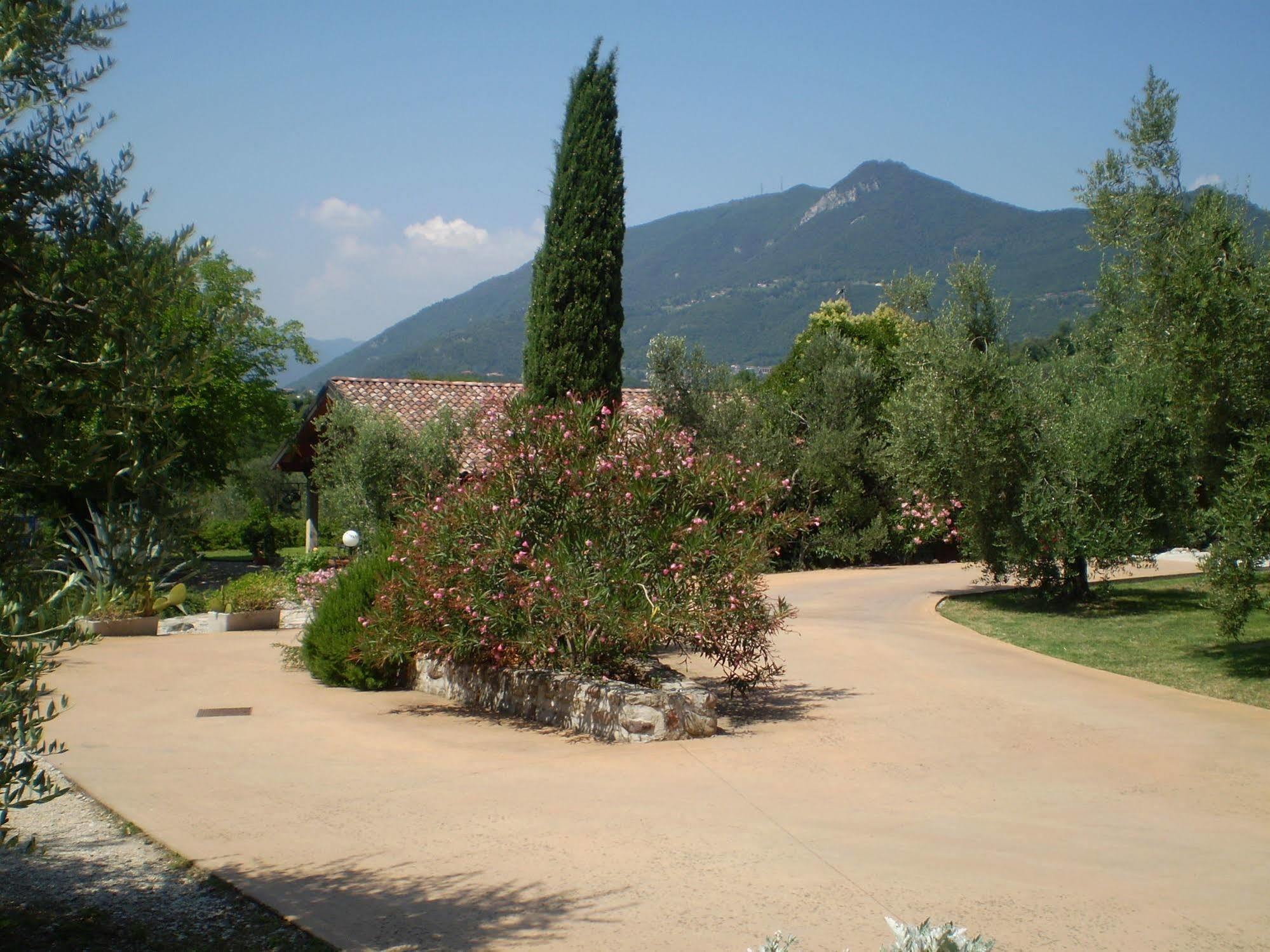 Agriturismo Renzano garden apartments Salò Esterno foto